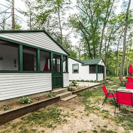 Big Blue Lake Cottages, Llc - Cottage #5 Holton Eksteriør billede