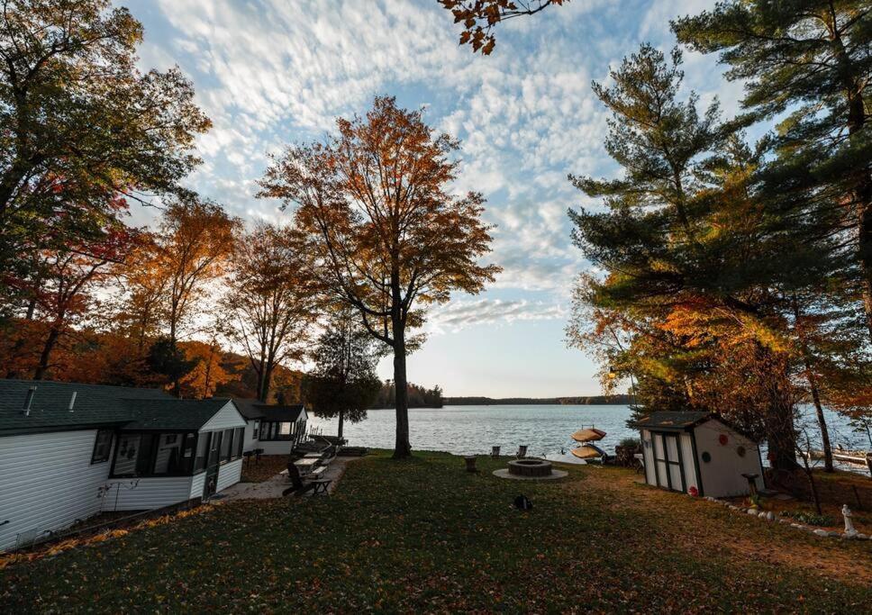 Big Blue Lake Cottages, Llc - Cottage #5 Holton Eksteriør billede