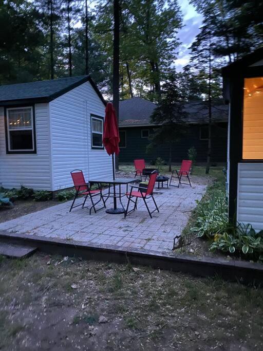 Big Blue Lake Cottages, Llc - Cottage #5 Holton Eksteriør billede