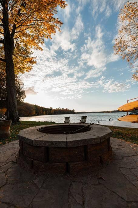 Big Blue Lake Cottages, Llc - Cottage #5 Holton Eksteriør billede