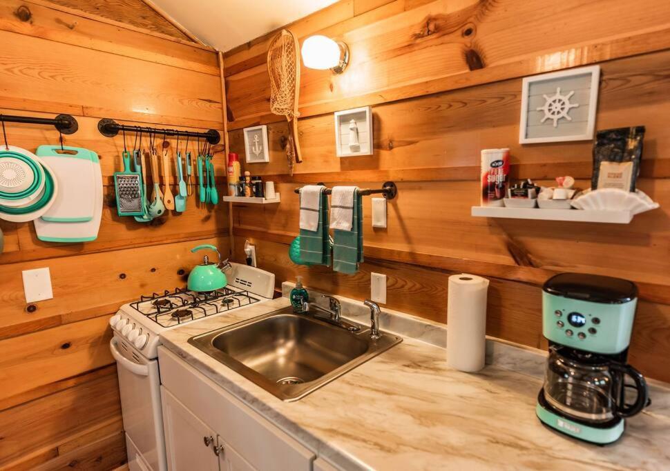 Big Blue Lake Cottages, Llc - Cottage #5 Holton Eksteriør billede