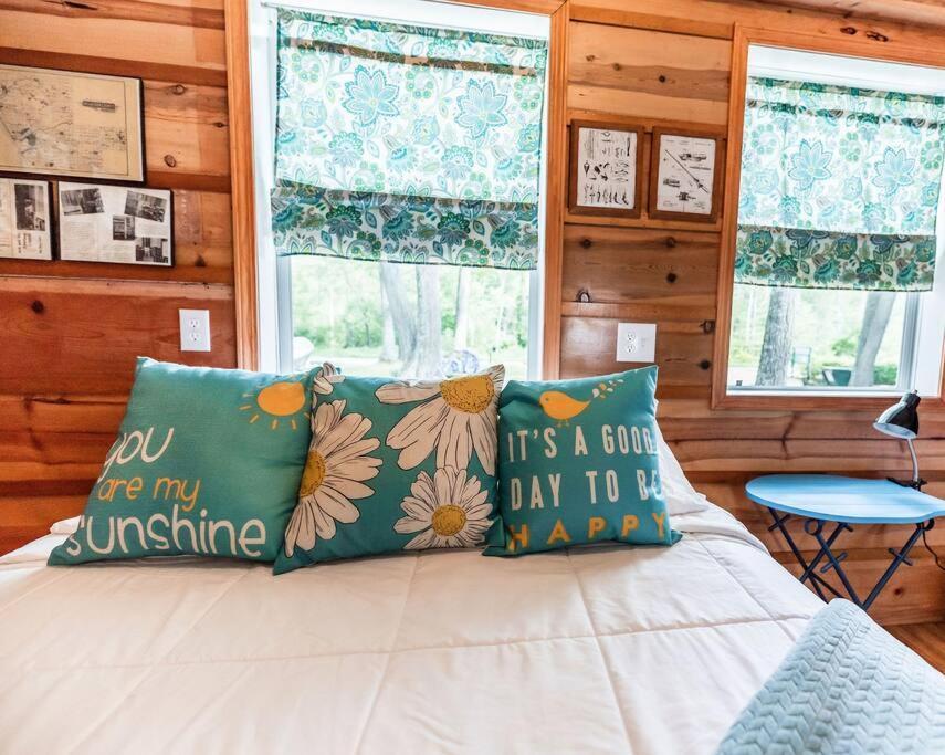 Big Blue Lake Cottages, Llc - Cottage #5 Holton Eksteriør billede
