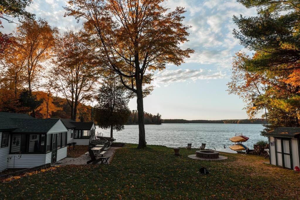 Big Blue Lake Cottages, Llc - Cottage #5 Holton Eksteriør billede